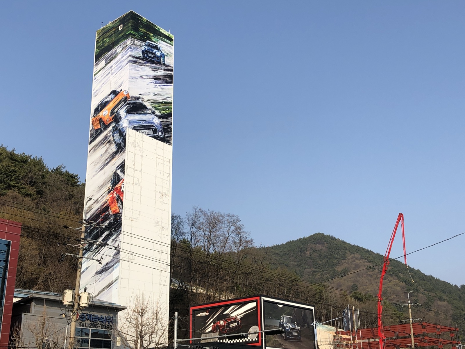ARTPROJECT5 MINI SHOWROOM OOH TOWER — 강민석 작가 콜라보레이션 3