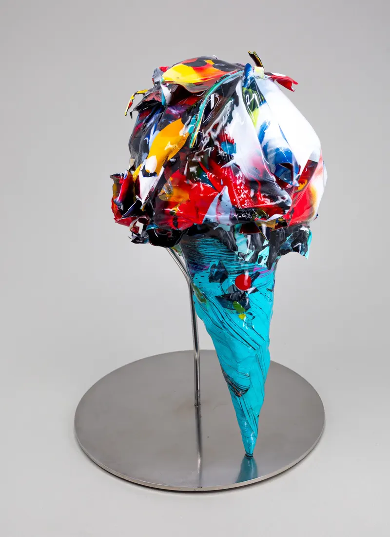 강민석 Minseok Kang, Spider Man (2024) — 팝 컬처 캐릭터를 입은 레진 아이스크림 소형 조각, Acrylic paint, resin, stainless steel